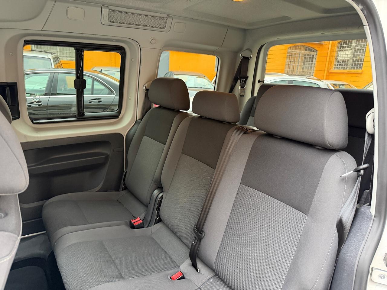 Volkswagen Caddy 1.6 TDI 102 CV 5p. Trendline 7 Posti