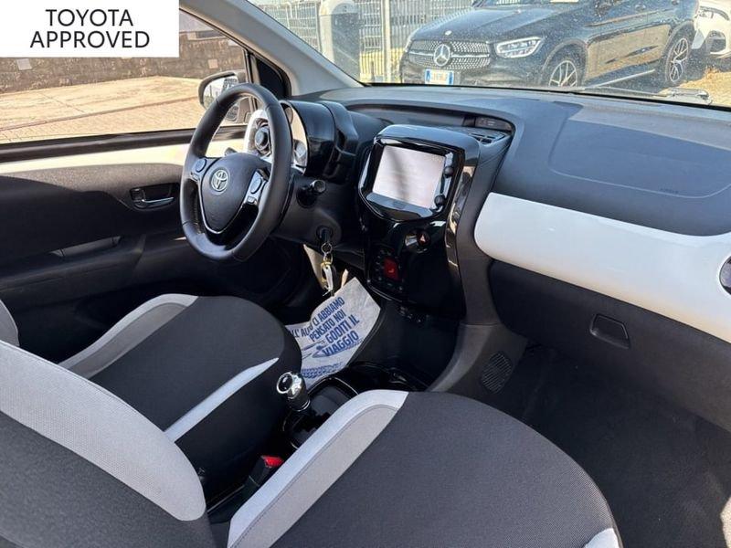 Toyota Aygo 1.0 X-PLAY 5P M-MT
