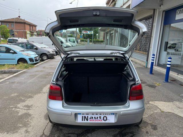 VOLKSWAGEN Golf 1.6 16V cat 5 porte Highline PARI AL NUVO