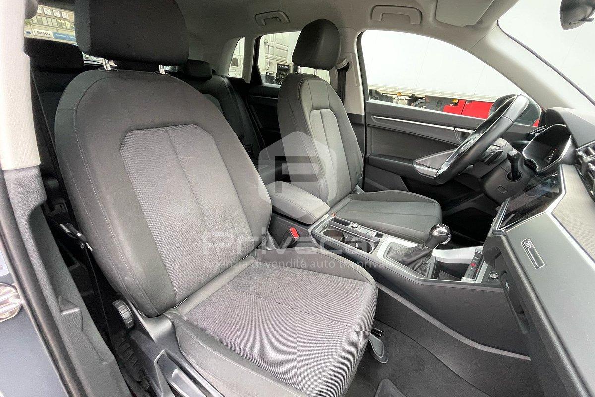 AUDI Q3 35 TDI S tronic Business Advanced