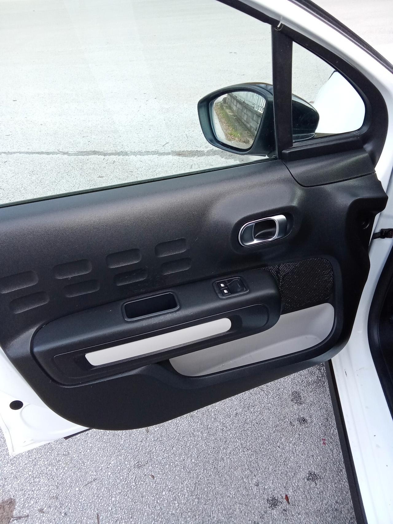 Citroen C3 BlueHDi 100 S&S Van Feel 023