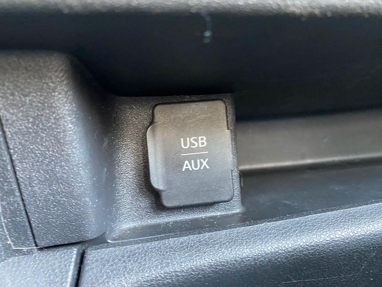 Nissan Micra 1.2 benz 5 porte Tekna full nuova 2014