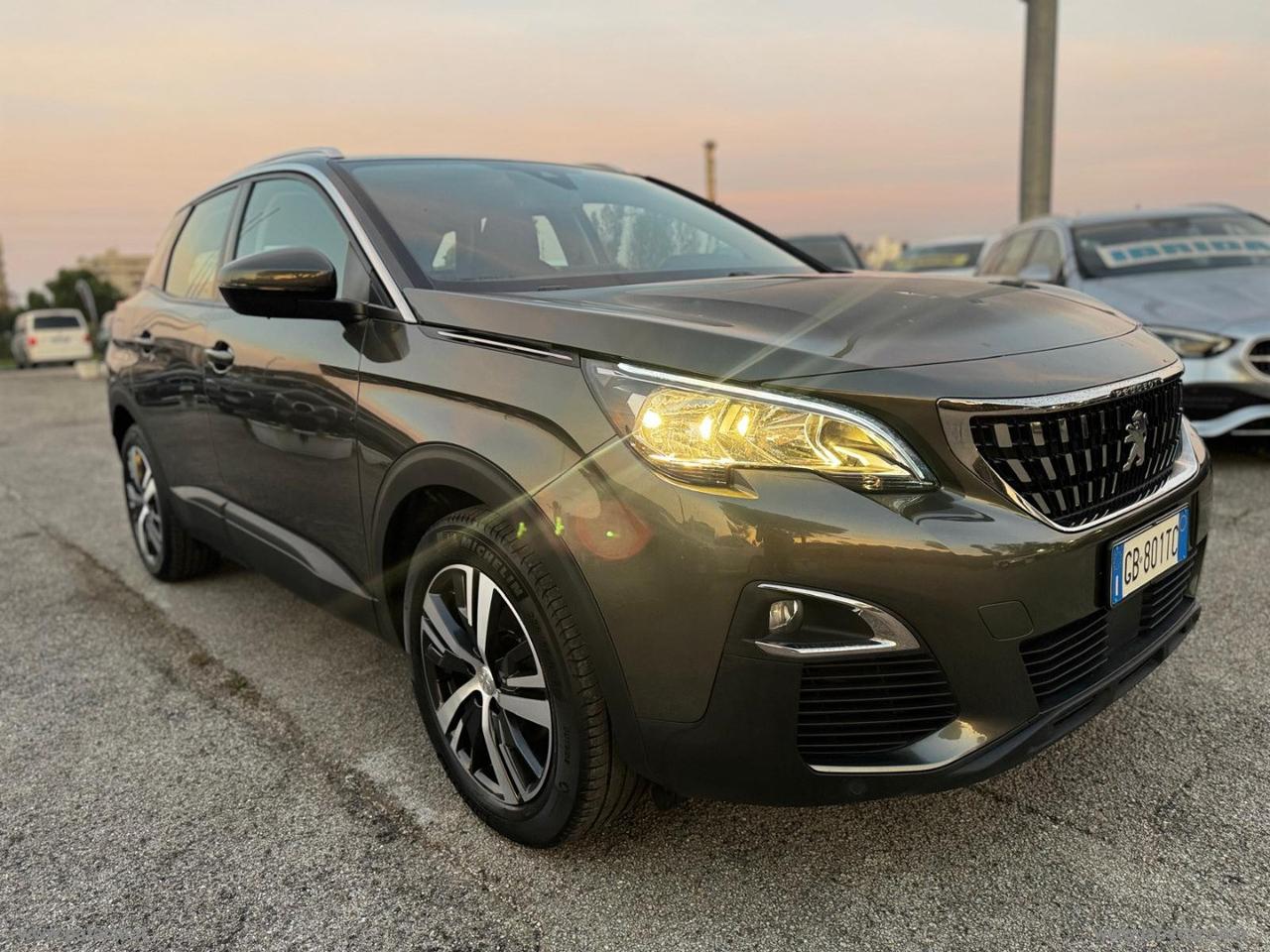 PEUGEOT 3008 BlueHDi 130 S&S EAT8 Allure