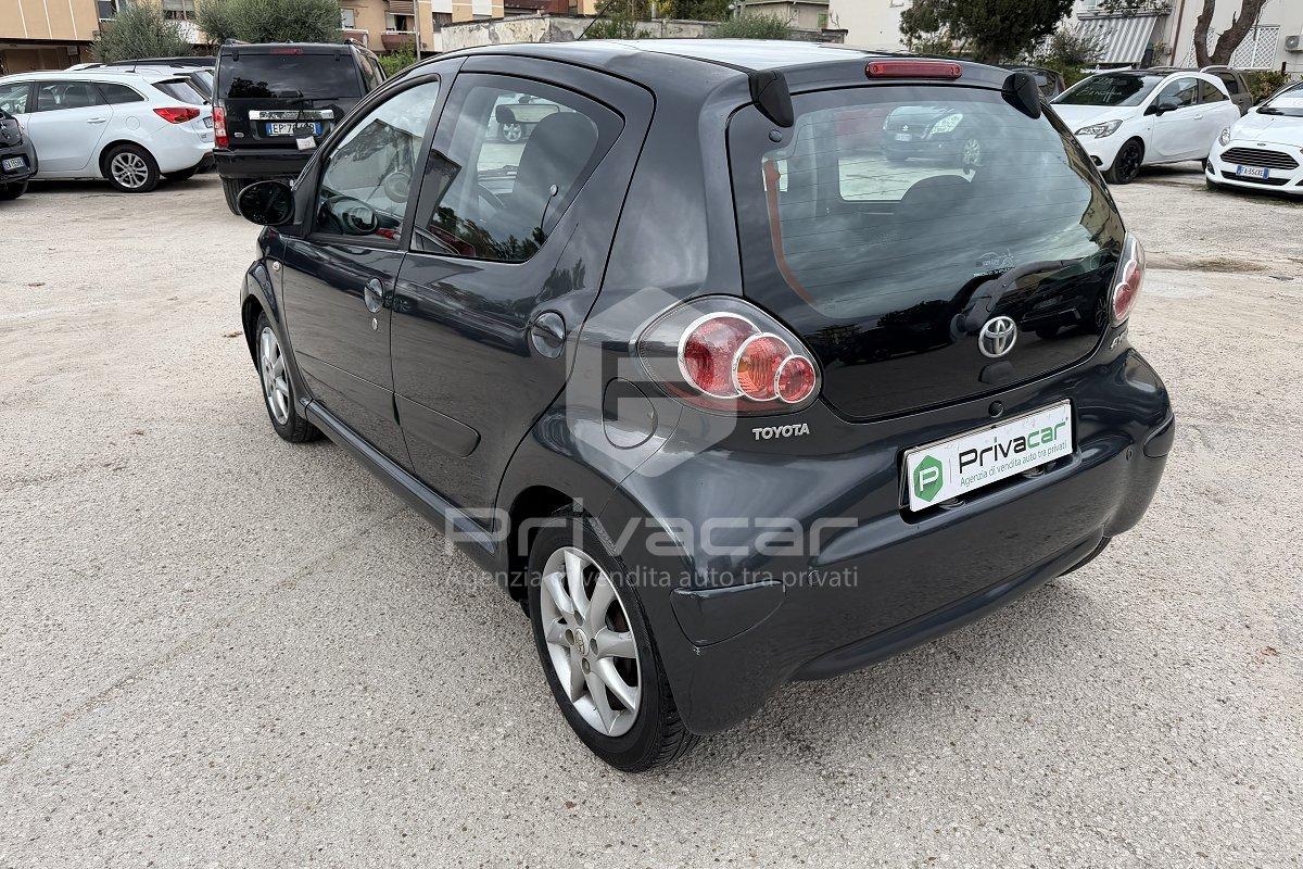 TOYOTA Aygo 1.0 12V VVT-i 5 porte Sol
