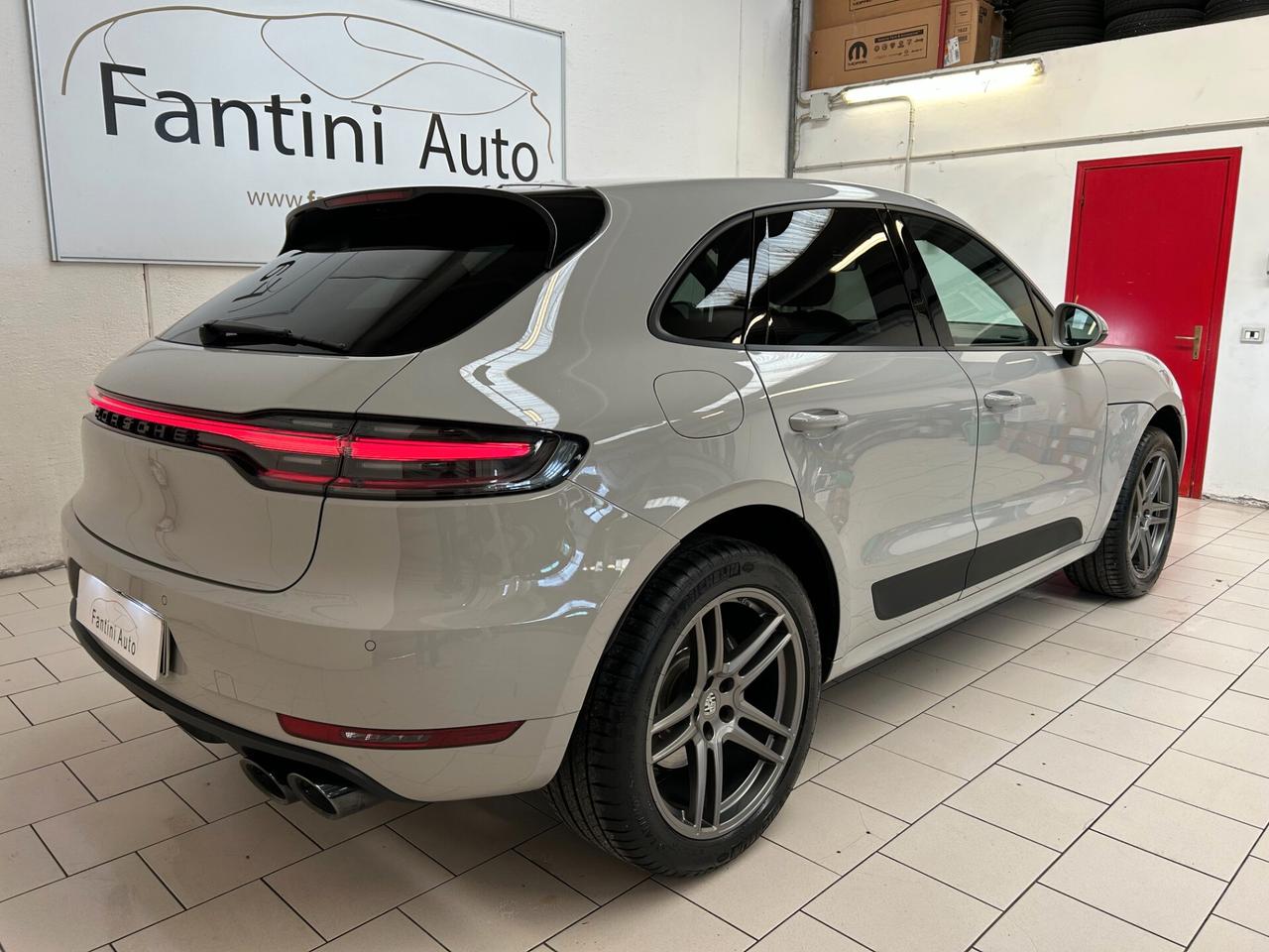 Porsche Macan 2.0 245cv pdk-Dettagli in Descrizione