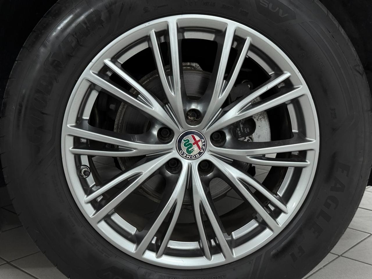 Alfa Romeo Stelvio 2.2 TD 190 CV BUSINESS Q4 PADDLE RETROCAMERA