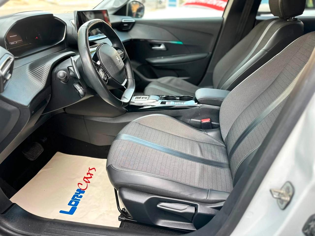 Peugeot 208 1.2 automatica neopatentati
