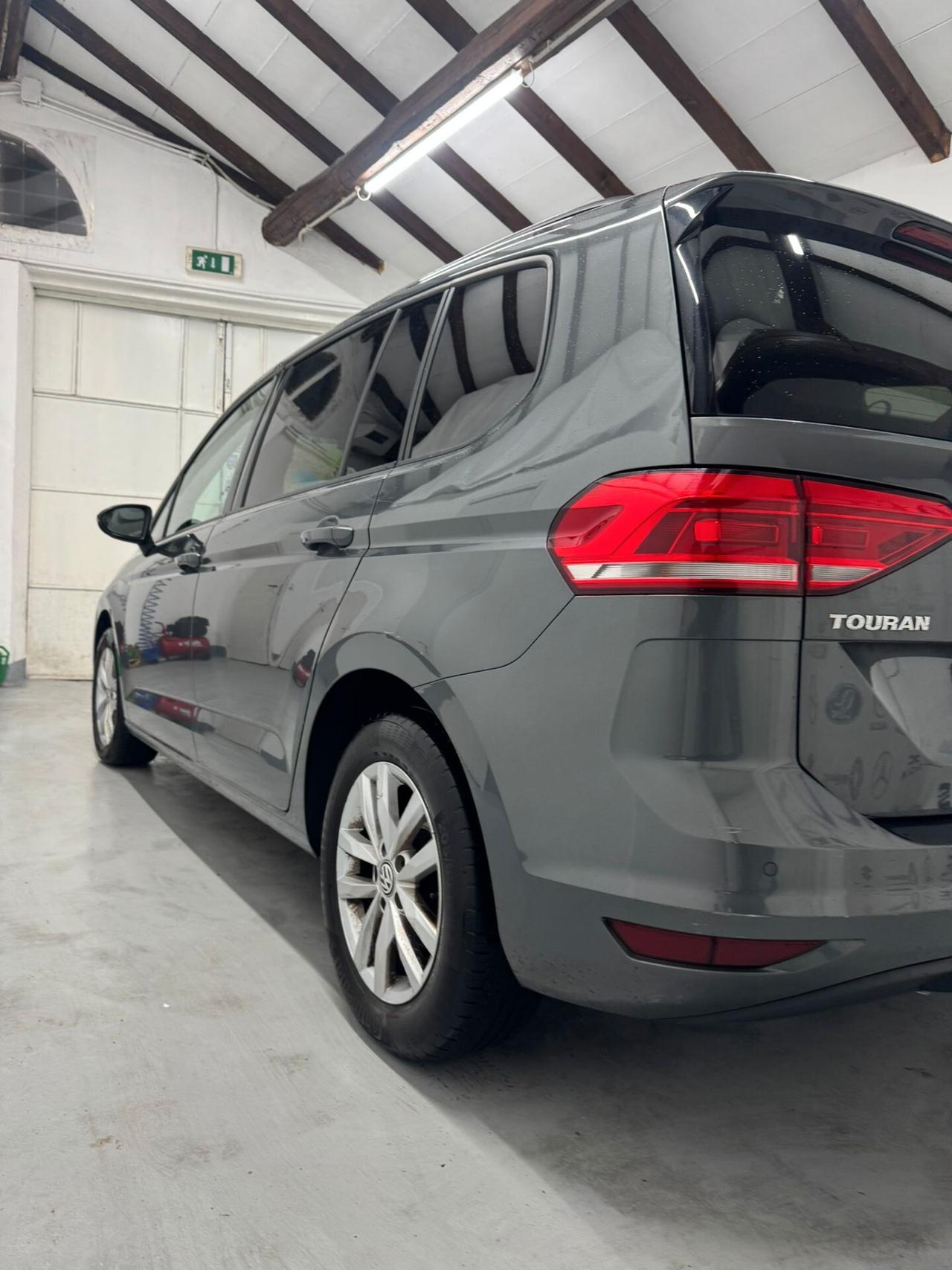 Volkswagen Touran 1.6 TDI 115 CV SCR DSG Executive BlueMotion Tech.