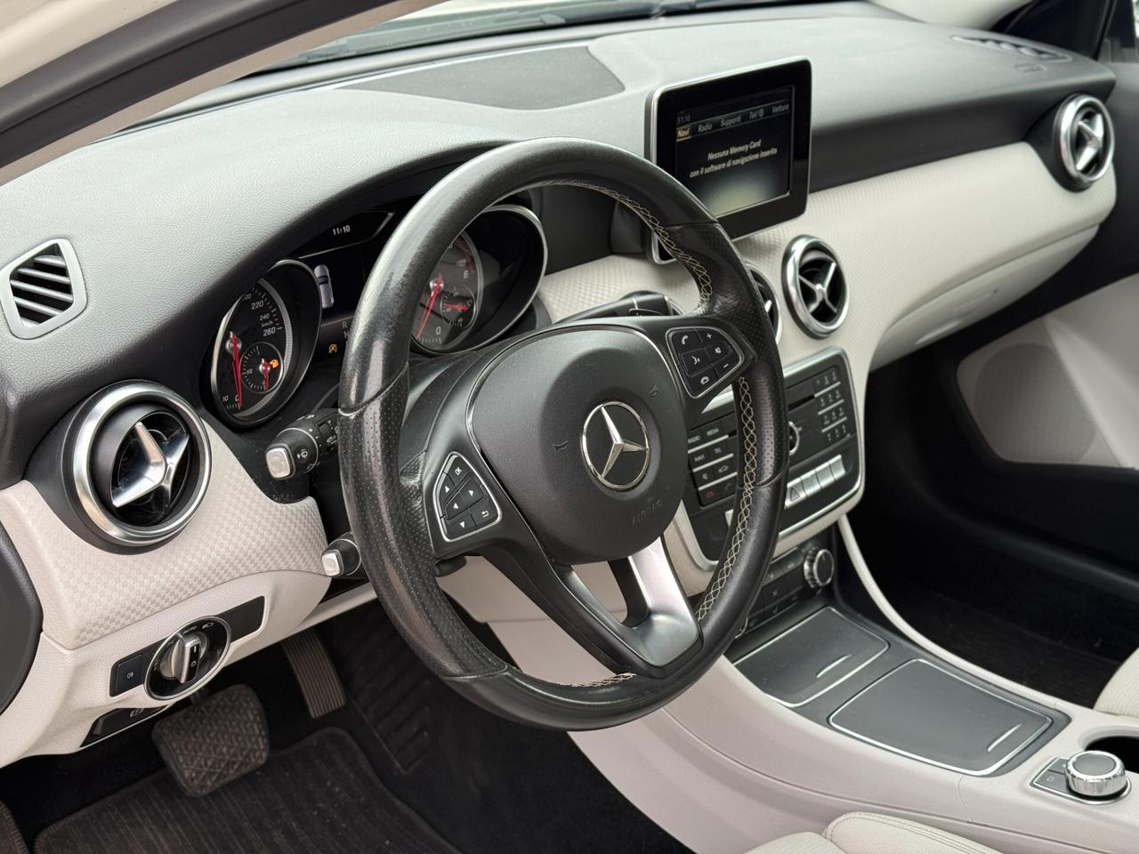Mercedes-benz A 200 d Automatic 4Matic Premium