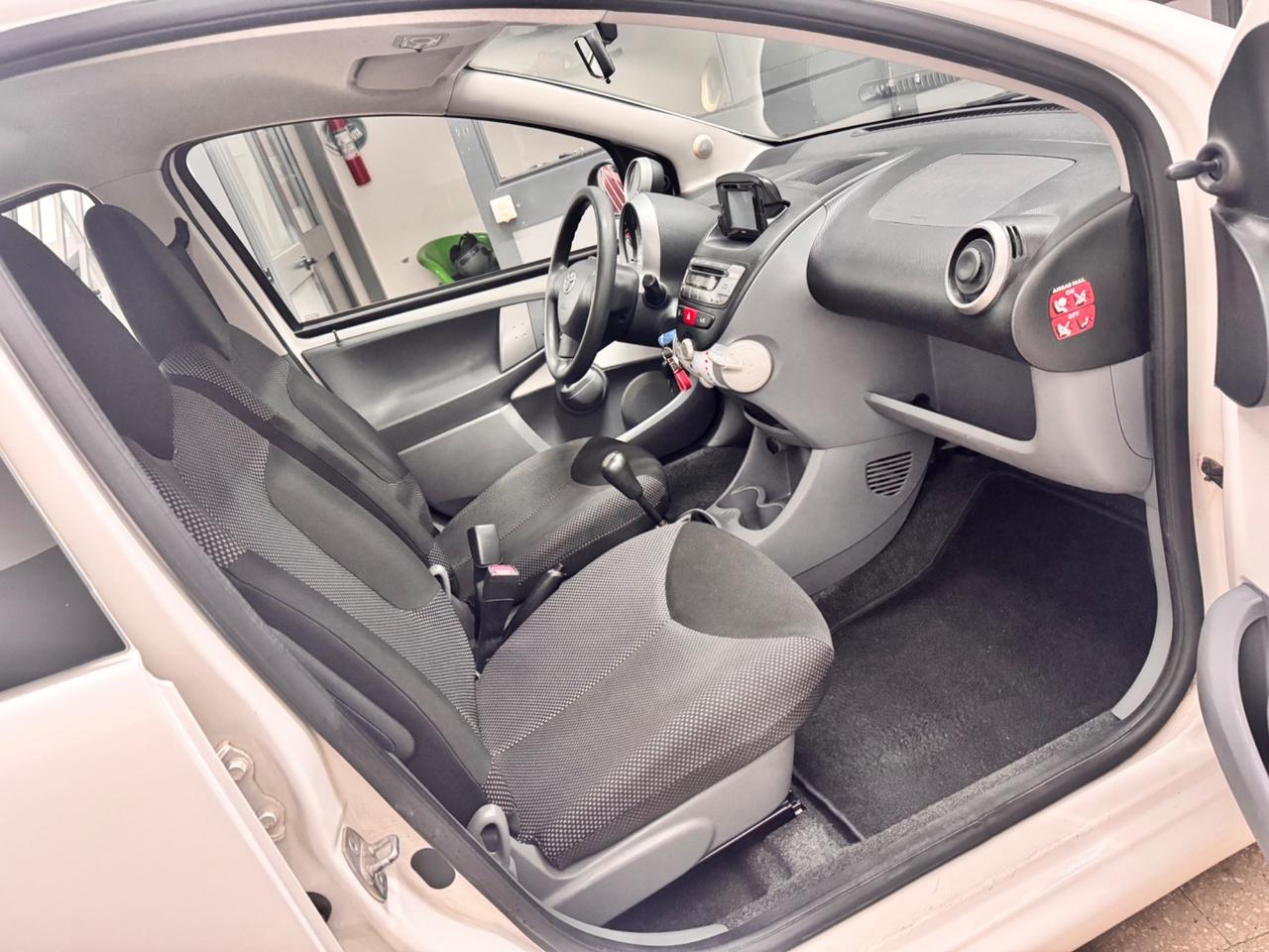 Toyota Aygo 1.0 68 Cv 5 Porte Lounge - 2012