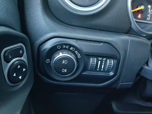 Jeep Wrangler Unlimited 2.2 Mjt II Sahara