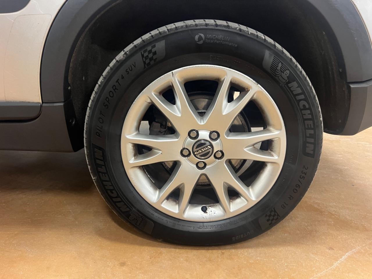 Volvo XC 90 XC90 2.4 D5 185 CV AWD Momentum