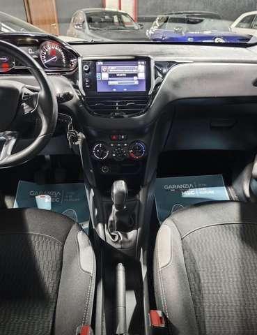 Peugeot 208 Benzina euro 6 Neopatentati Km 70.000