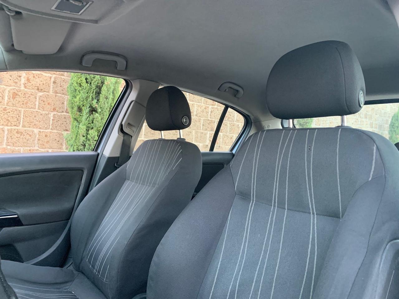 Opel Corsa 1.2 Benzina ADATTA A NEOPATENTATI