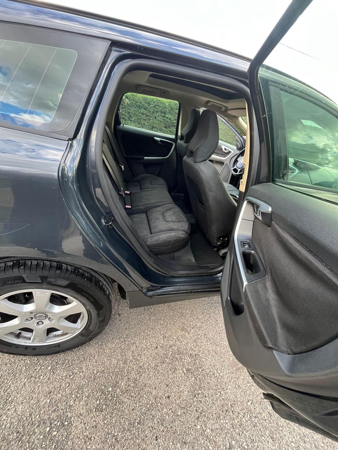 Volvo XC 60 XC60 2.4 D 163 CV AWD Geartronic Summum