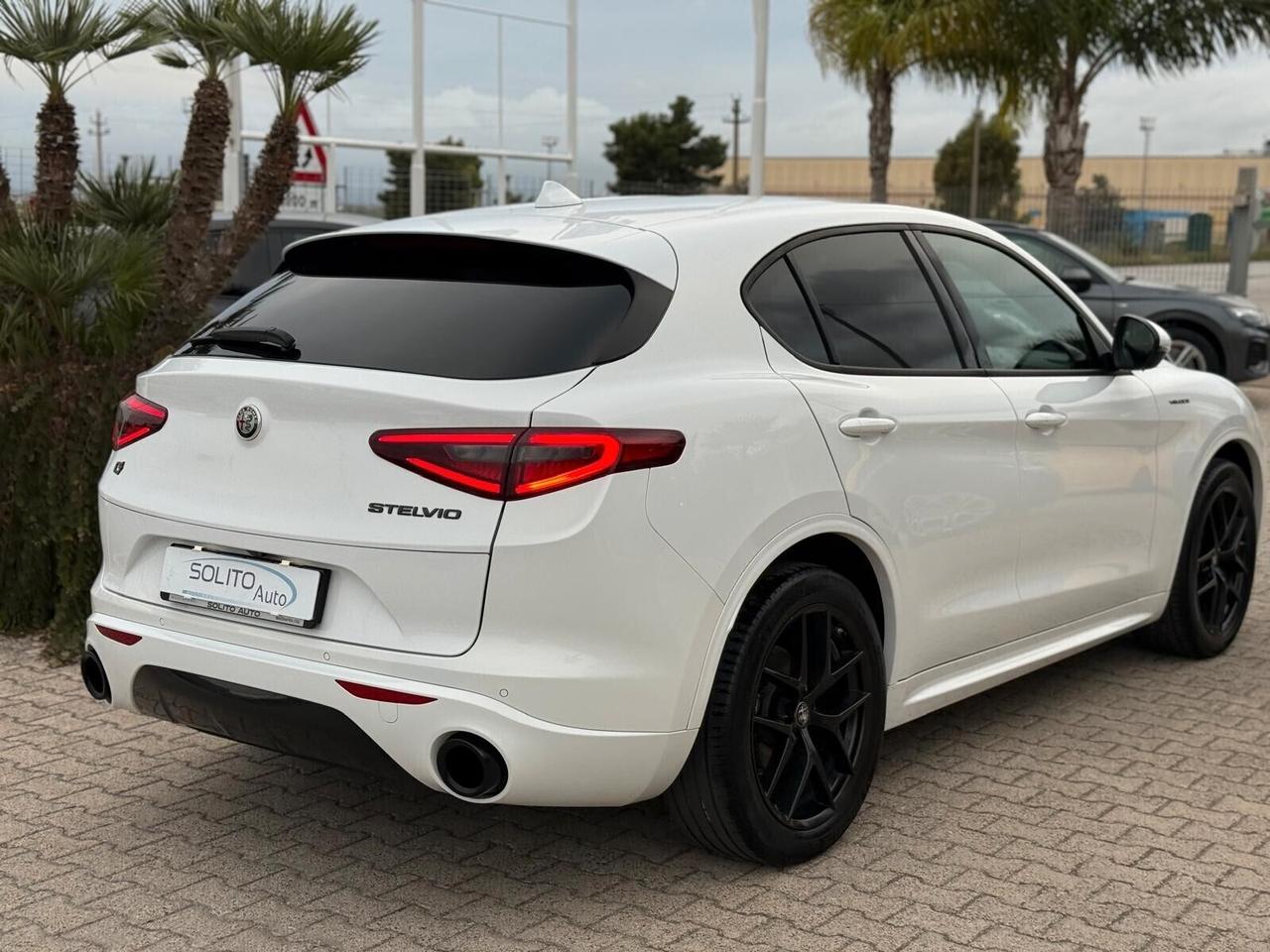 Alfa Stelvio 2.2 Td 210 CV AT8 Q4 Veloce New Model