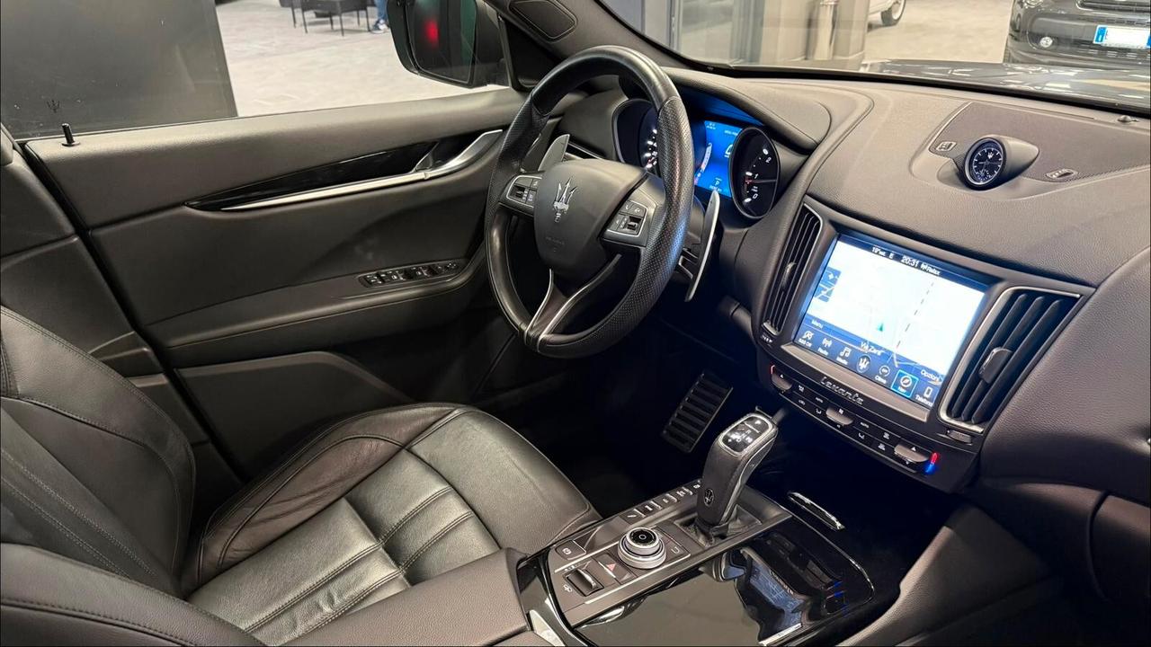 MASERATI LEVANTE GRANSPORT V6 275 Q4 2020
