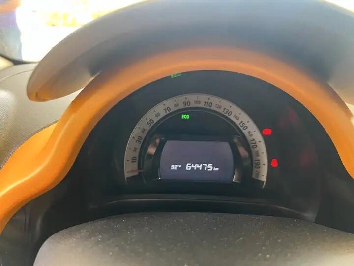 Renault Twingo SCe Stop&Start La Parisienne