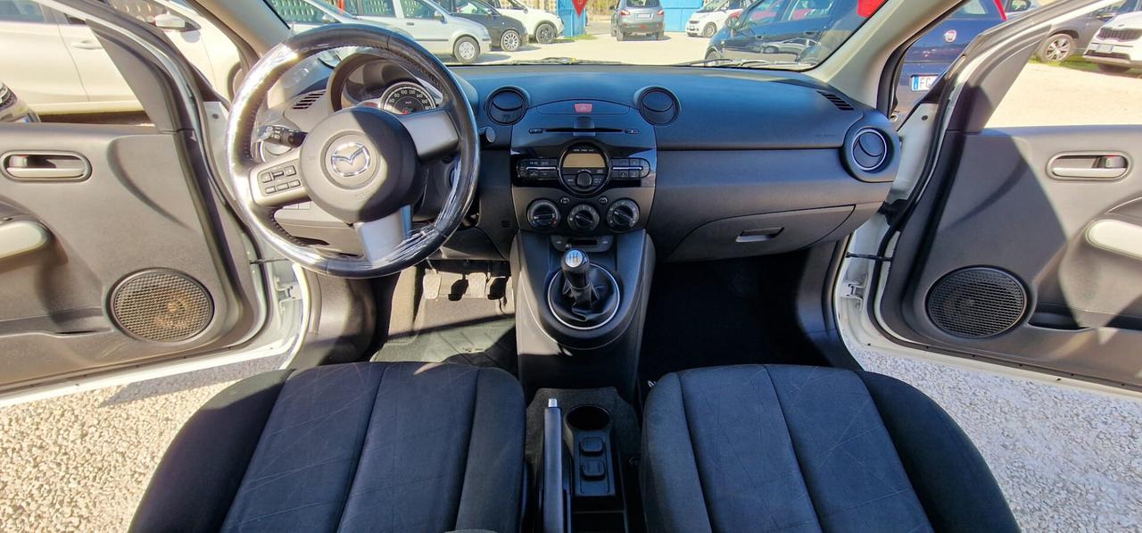 Mazda2 1.3 16V 75CV 5p. Trendy 2014