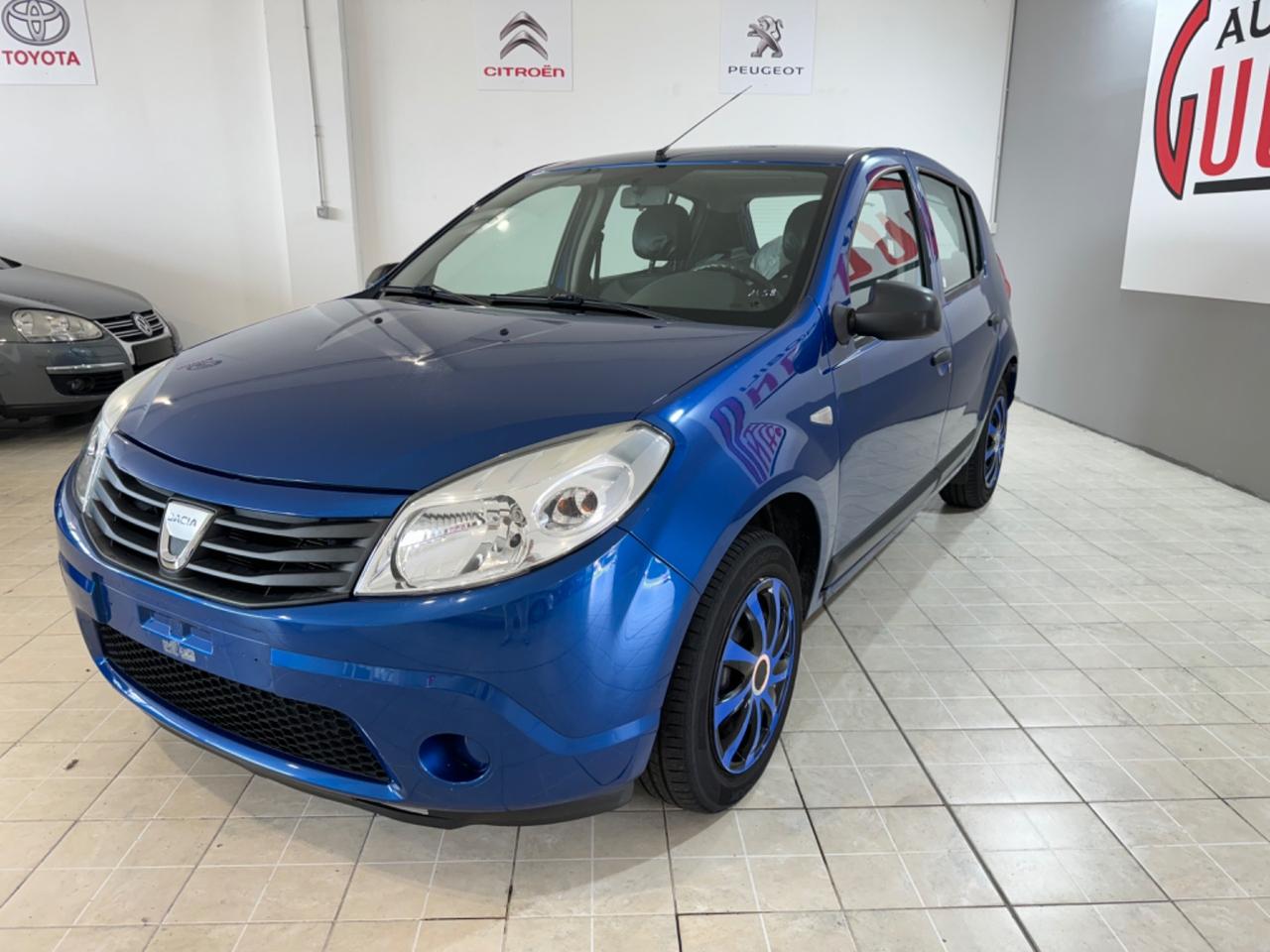 Dacia Sandero 1.2 16V Lauréate