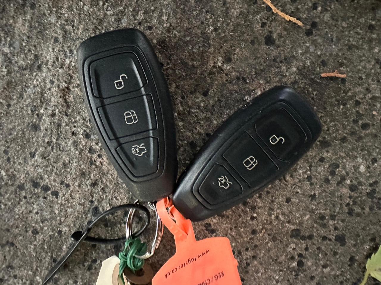 Ford B-Max 1.4 90 CV GPL Titanium Neopatentati