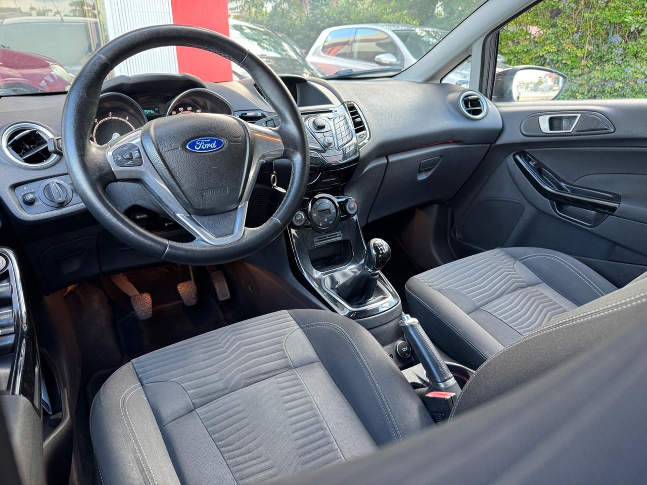 Ford Fiesta 1.5 TDCi 75CV 5 porte Titanium
