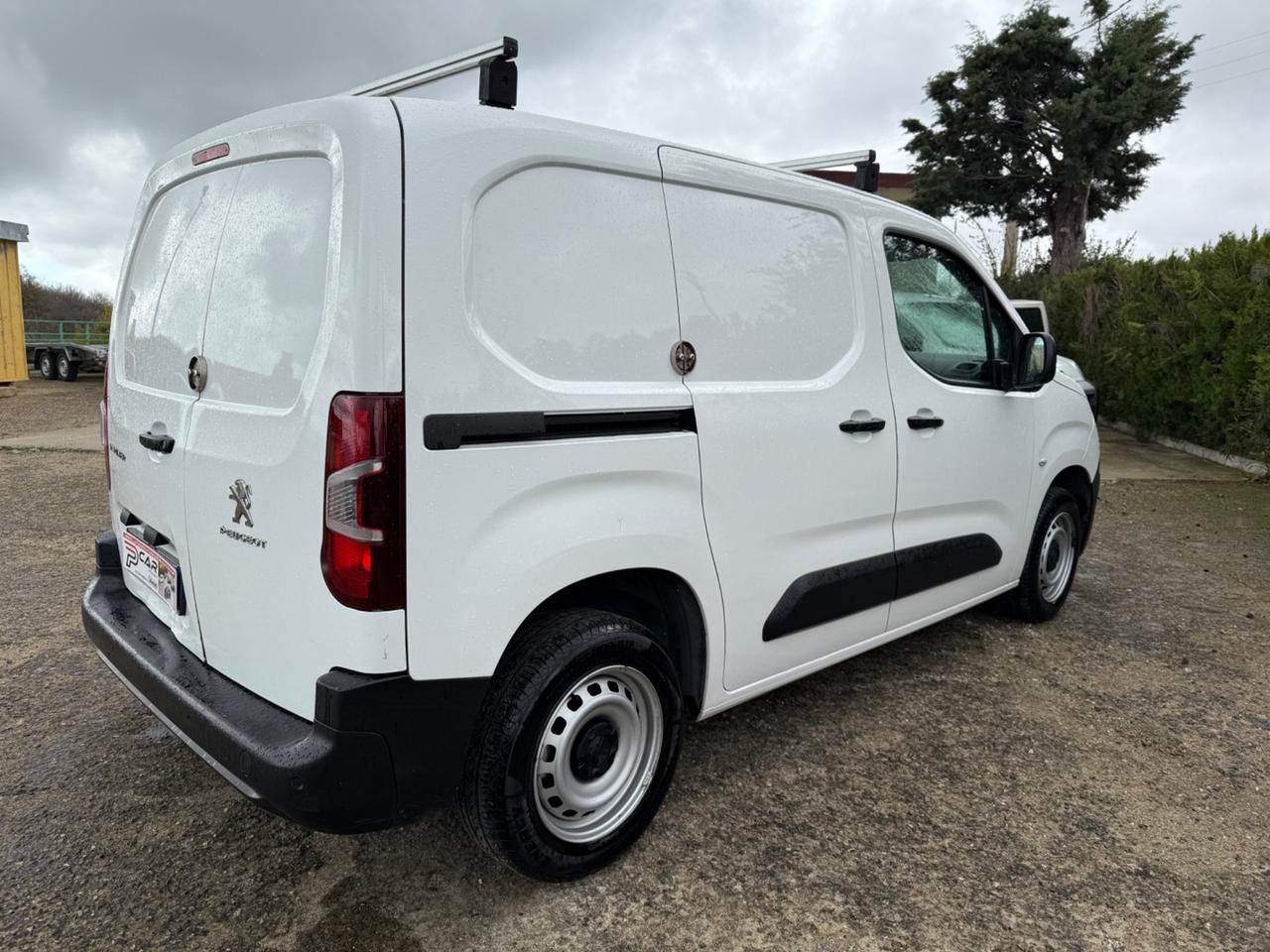 Peugeot Partner-3 posti-Furgone