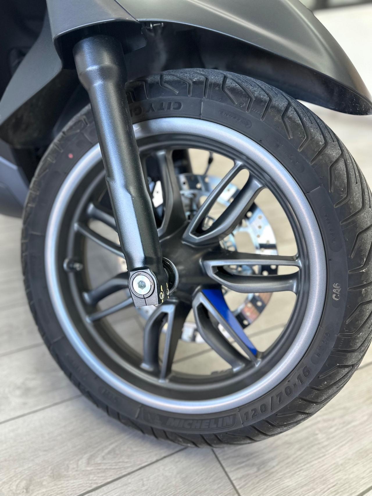 Piaggio Beverly 400 S