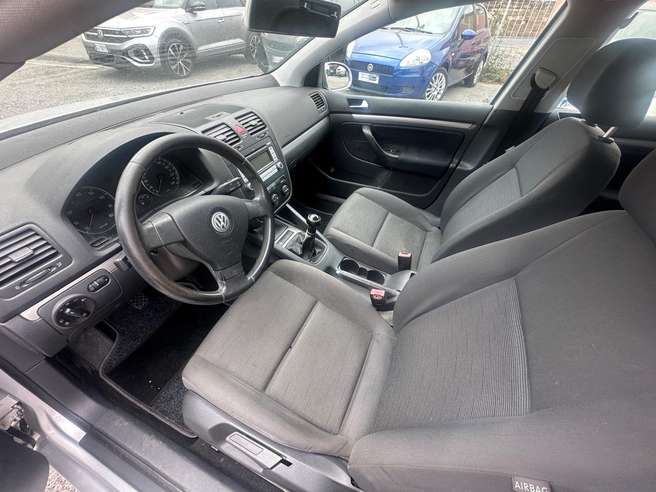 Volkswagen Golf 1.6 16V FSI 5p. Sportline