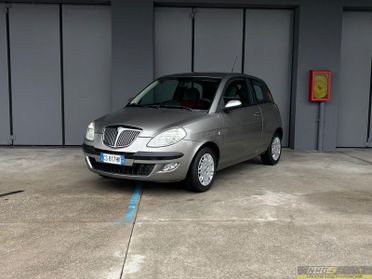 Lancia Ypsilon 1.2 16V Argento