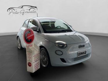 Fiat 500e 42kWh Icon autonomia 300KM