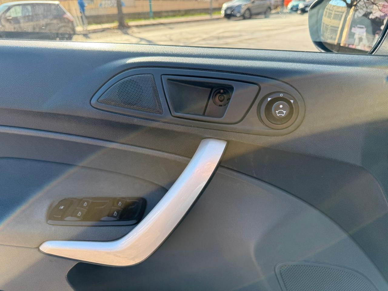 FORD FIESTA 1,4 TDCI 70 CV PLUS 5P