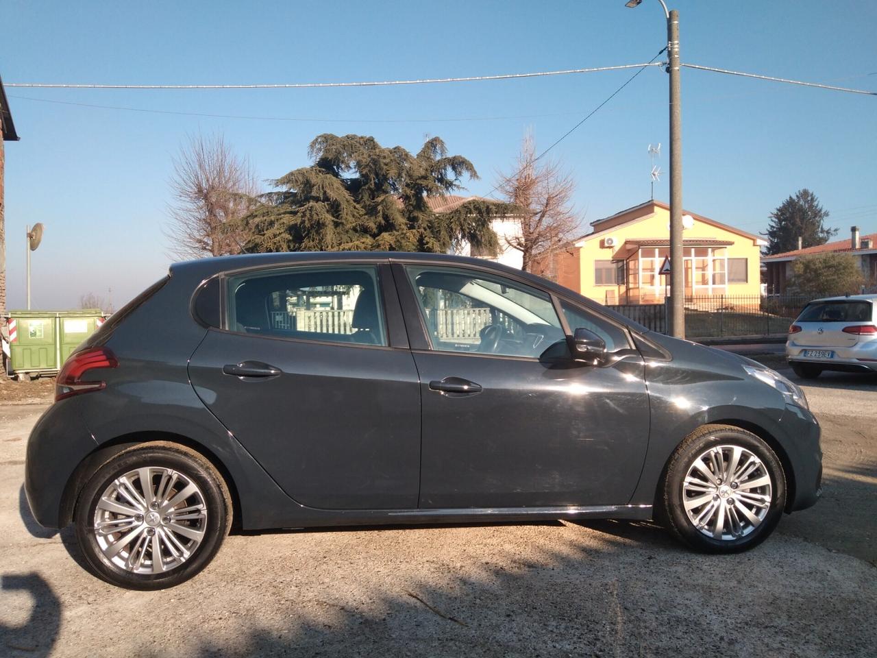 Peugeot 208 BlueHDi 100 S&S 5 porte GT Line x neopatentati