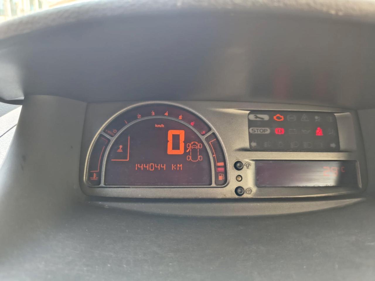 Renault Modus 1.2 Yahoo! - 2011