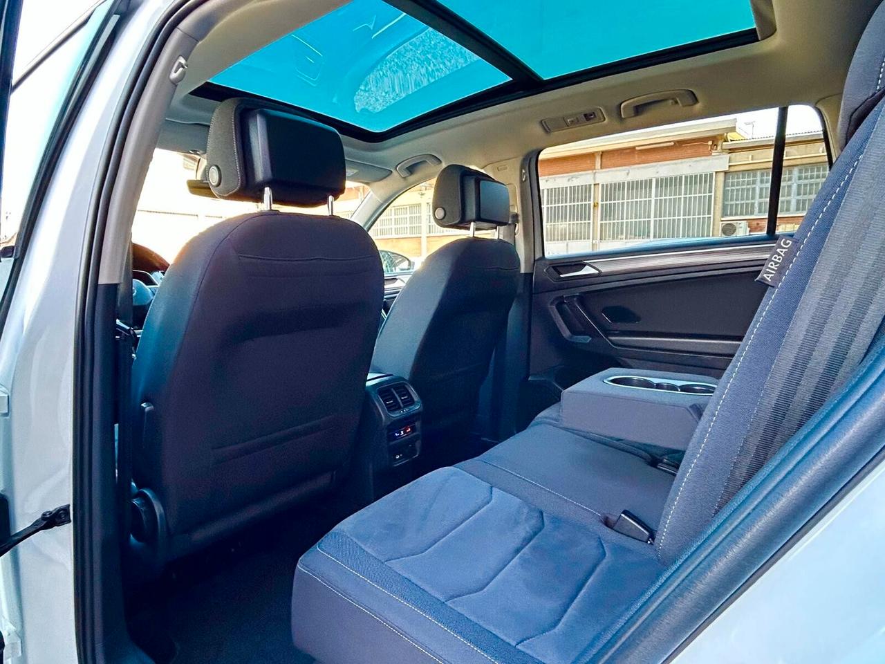 Volkswagen Tiguan 2.0 TDI 150cv SCR DSG TETTO PANORAMICO