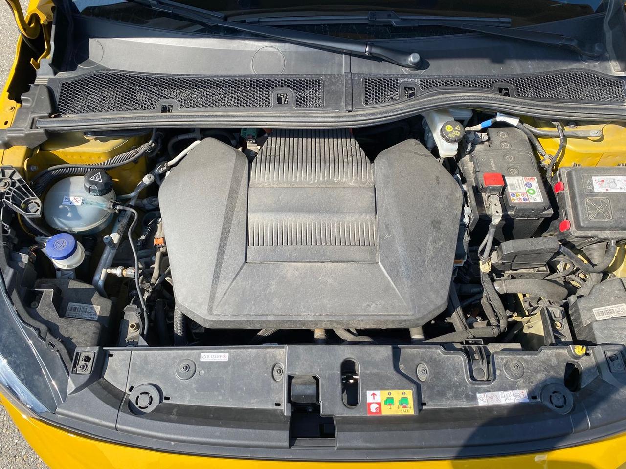 Peugeot 208 GT e-208 #6931