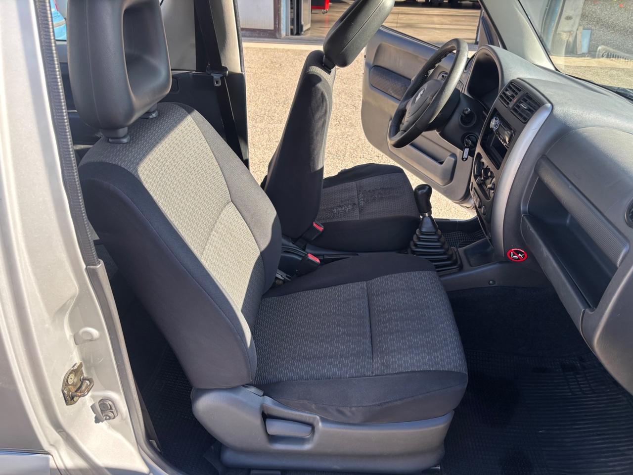 Suzuki Jimny 1.5 DDiS cat 4WD SOLO PER OPERATORI DEL SETTORE.