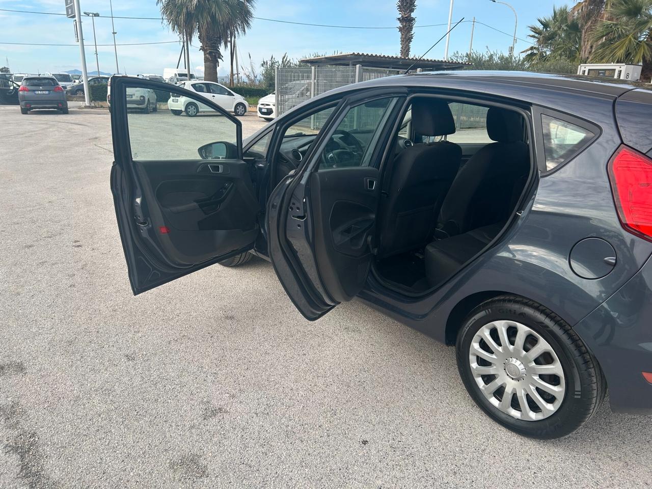 Ford Fiesta 1.5 TDCi 75CV 5 porte Business