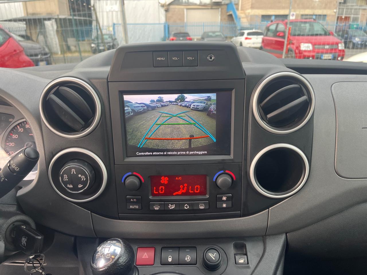 Peugeot Partner Tepee BlueHDi 120 S&S Outdoor