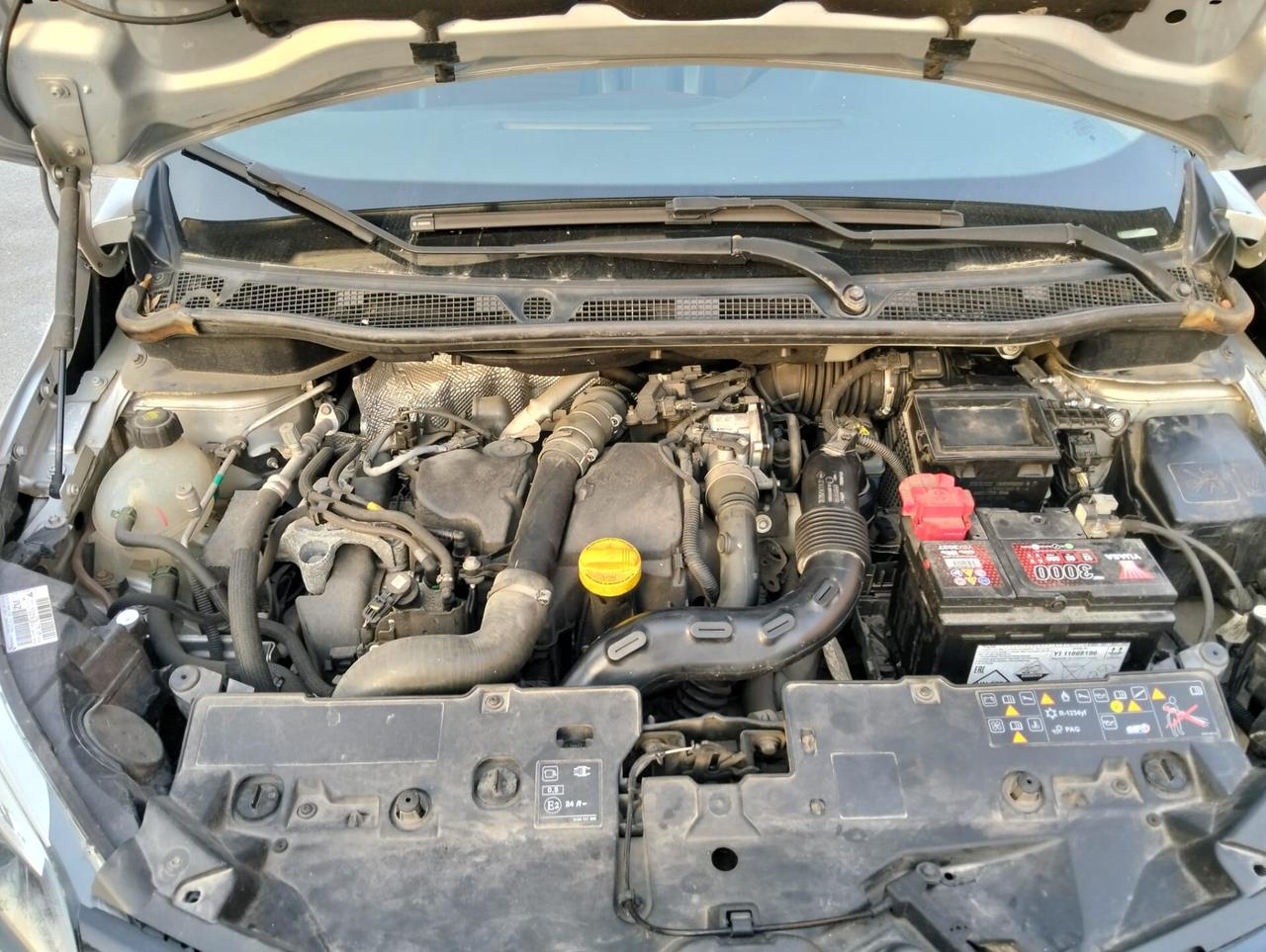 Renault Captur 1.5 DCI 90cv Hypnotic 2017 Sinistrata