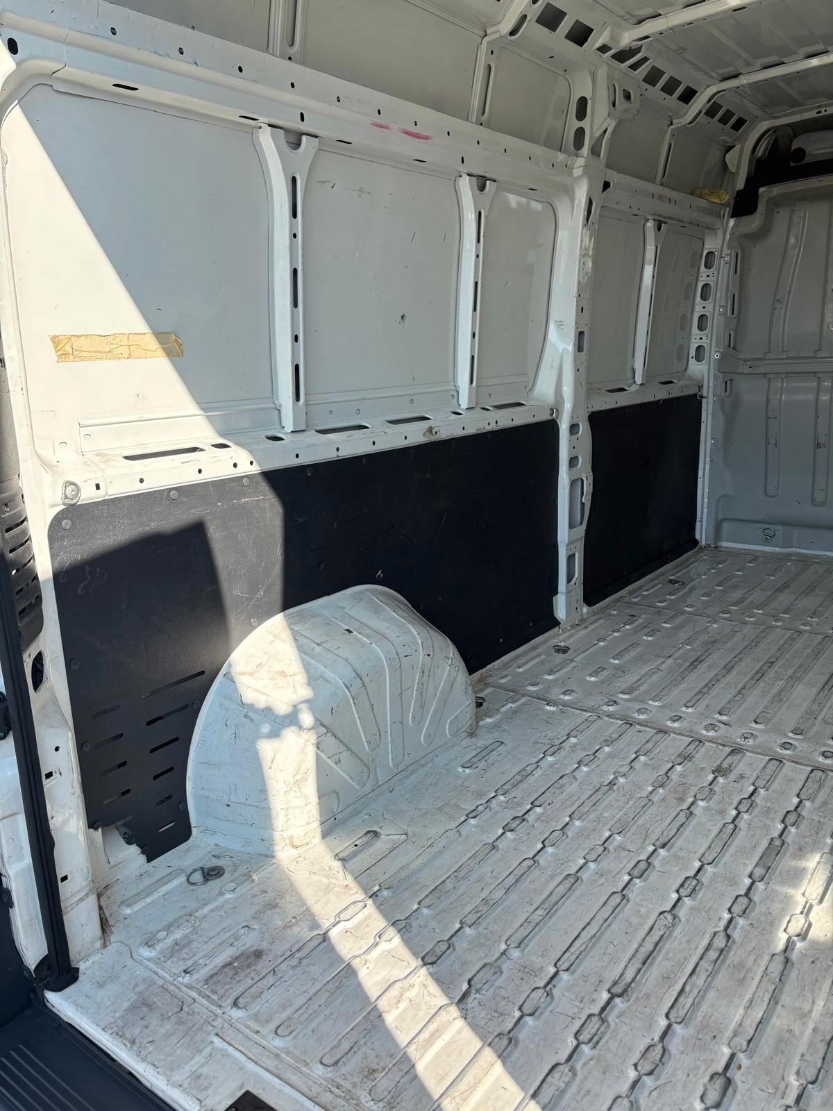 Peugeot Boxer 335 2.0 BlueHDi 160CV PASSO LUNGO