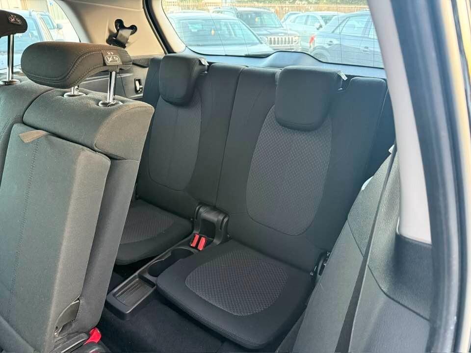 Bmw 216D Active Tourer Advantage -7 POSTI-