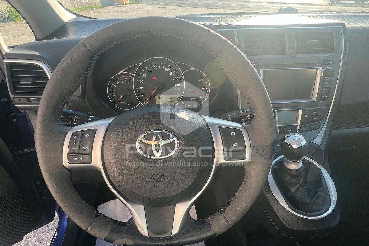 TOYOTA Verso-S 1.3 MT