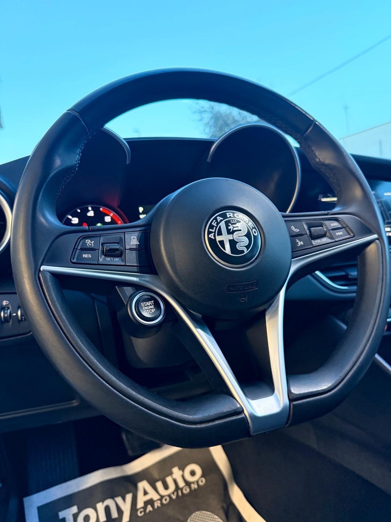 Alfa Romeo Giulia 2.2 Turbodiesel 136 CV AT8 Business NAVI,TELECAMERA,FARI FULL LED,BLUETOOTH,ANDROID AUTO