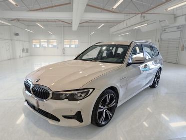 BMW 330 xDrive Business Advantage Touring auto