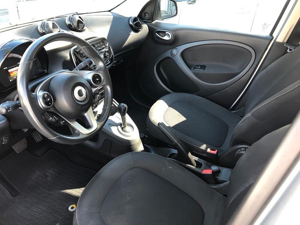 Smart ForFour 70 1.0 twinamic Youngster