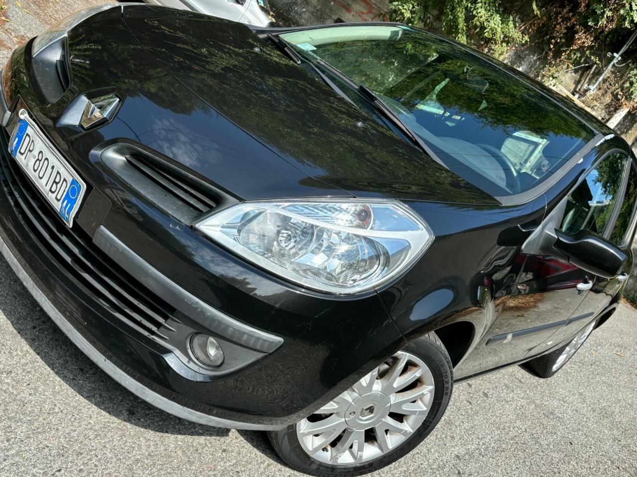 Renault Clio 1.2 16V 5 porte Le Iene