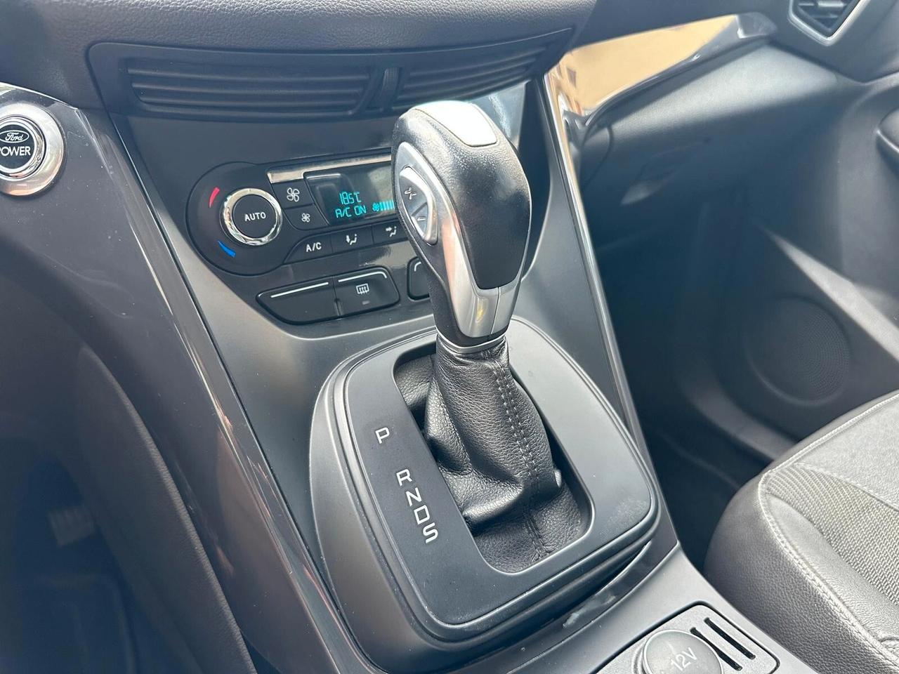 Ford Kuga 2.0 TDCI 140 CV 4WD Powershift Plus Gancio di traino