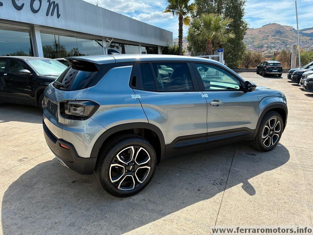 Jeep Avenger 1.2 Turbo 110 CV MHEV Summit automatica a 279 euro al mese