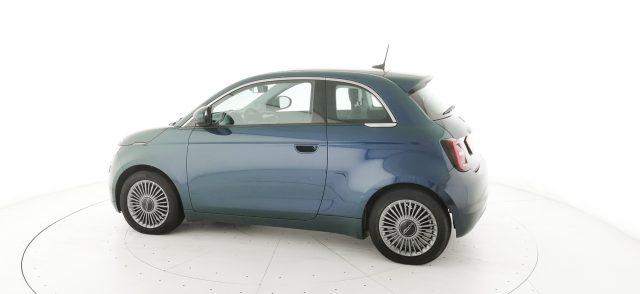 FIAT 500e Berlina 42 kWh La Prima